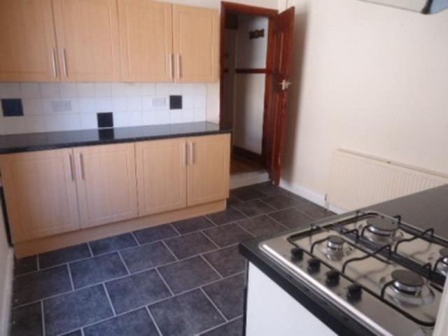  Image of 3 bedroom Terraced house to rent in Silverdale Avenue Old Swan Liverpool L13 at Tuebrook  Liverpool, L13 7EZ