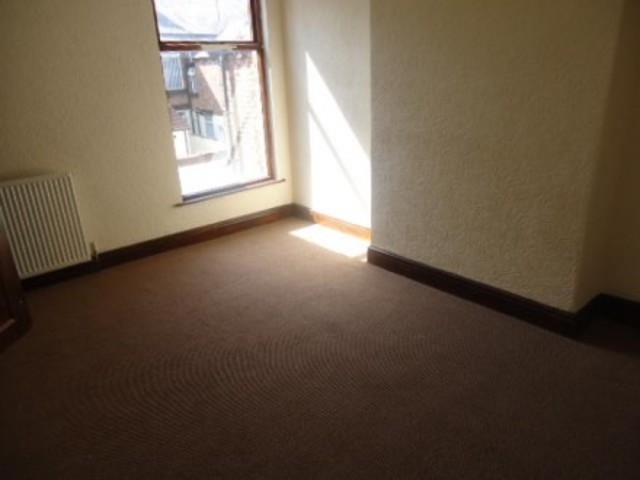  Image of 3 bedroom Terraced house to rent in Silverdale Avenue Old Swan Liverpool L13 at Tuebrook  Liverpool, L13 7EZ