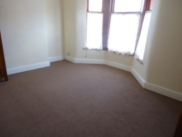  Image of 3 bedroom Terraced house to rent in Silverdale Avenue Old Swan Liverpool L13 at Tuebrook  Liverpool, L13 7EZ