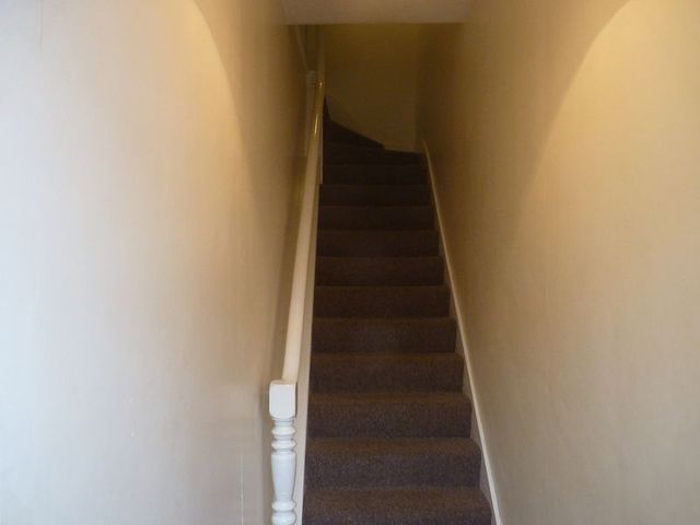  Image of 3 bedroom Flat to rent in Simonside Terrace Heaton Newcastle upon Tyne NE6 at Simonside Terrace Heaton Byker, NE6 5LA
