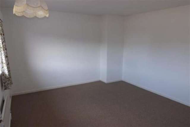  Image of 3 bedroom Semi-Detached house to rent in Slant Lane Shirebrook Mansfield NG20 at Mansfield, NG20 8QW