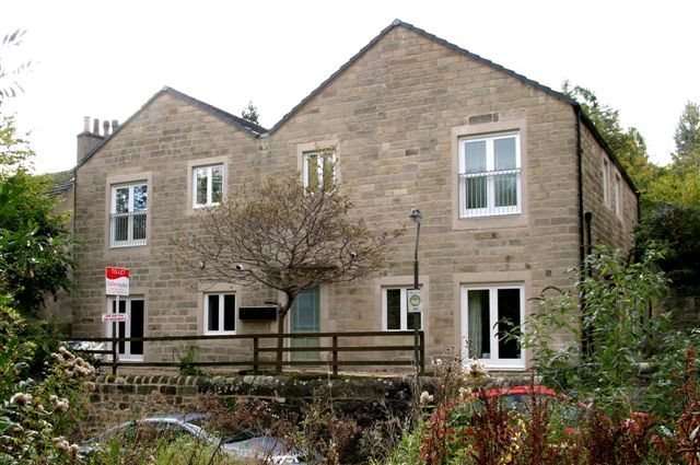 Image of 2 bedroom Flat to rent in Snitterton Road Matlock DE4 at Matlock Derbyshire Matlock, DE4 3LZ