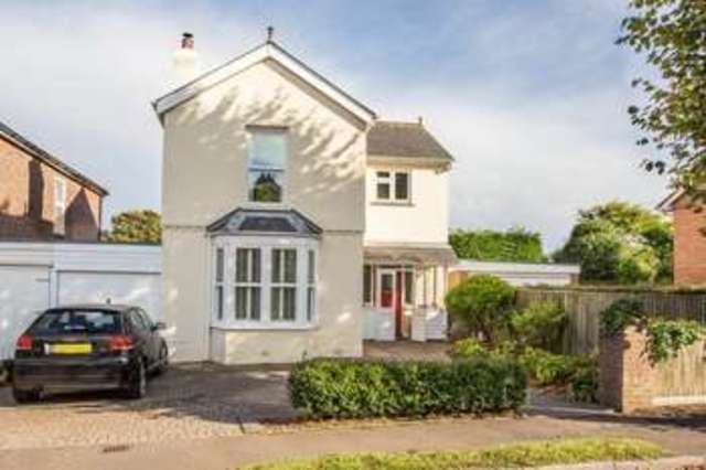  Image of 4 bedroom Detached house for sale in Southbourne Avenue Emsworth PO10 at Southbourne Avenue  Emsworth, PO10 8BB
