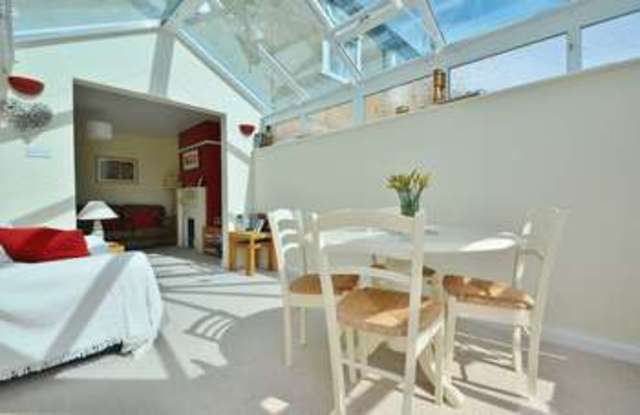  Image of 3 bedroom Semi-Detached house for sale in Southern Road Thame OX9 at Southern Road  Thame, OX9 2DZ