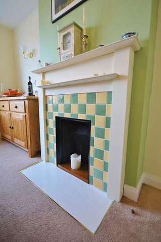  Image of 3 bedroom Semi-Detached house for sale in Southern Road Thame OX9 at Southern Road  Thame, OX9 2DZ