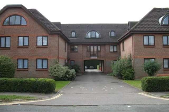  Image of 1 bedroom Flat to rent in Perryfield Road Crawley RH11 at Crawley, RH11 8AT