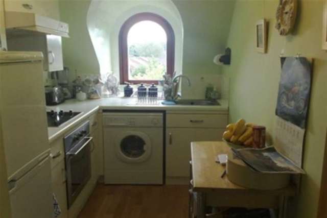  Image of 1 bedroom Flat to rent in Perryfield Road Crawley RH11 at Crawley, RH11 8AT