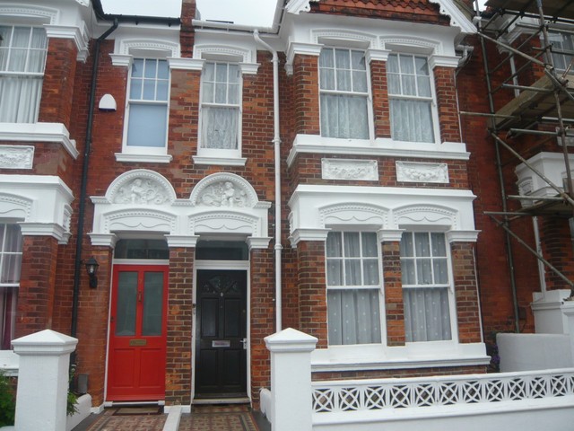  Image of 1 bedroom Flat to rent in St. Andrews Road Brighton BN1 at Ground floor flat  Brighton, BN1 6EN