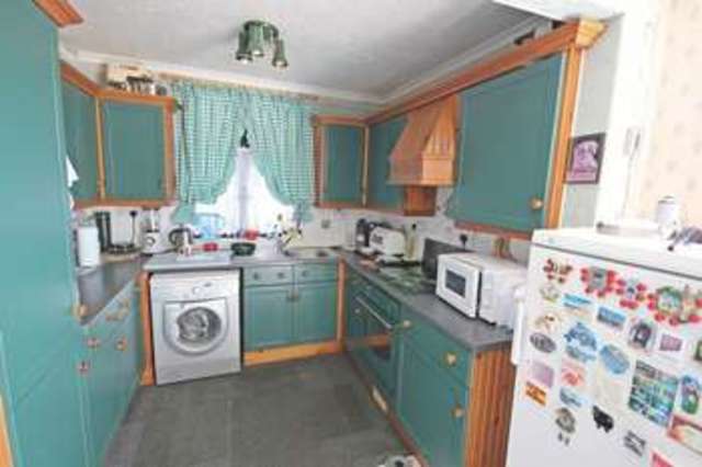  Image of 3 bedroom Semi-Detached house for sale in Norfolk Road Luton LU2 at Norfolk Road  Luton, LU2 0RE