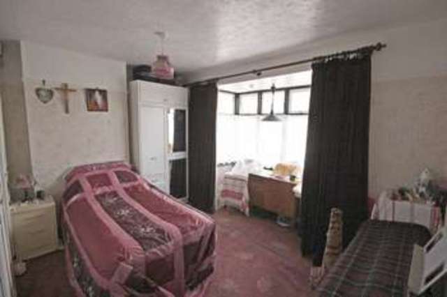  Image of 3 bedroom Semi-Detached house for sale in Norfolk Road Luton LU2 at Norfolk Road  Luton, LU2 0RE