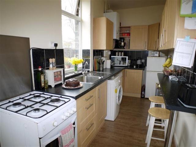  Image of 3 bedroom End of Terrace for sale in St. Hildas Terrace Thornbury Bradford BD3 at Thornbury Bradford Dudley Hill, BD3 7AB