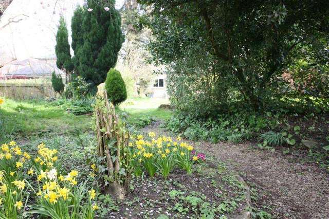  Image of 5 bedroom Detached house for sale in St. Josephs Place Devizes SN10 at DEVIZES SN10 DEVIZES, SN10 1DD