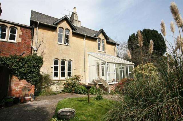  Image of 5 bedroom Detached house for sale in St. Josephs Place Devizes SN10 at DEVIZES SN10 DEVIZES, SN10 1DD