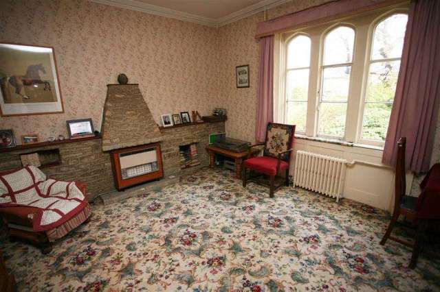  Image of 5 bedroom Detached house for sale in St. Josephs Place Devizes SN10 at DEVIZES SN10 DEVIZES, SN10 1DD