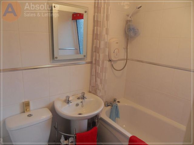  Image of 1 bedroom Apartment to rent in St. Lukes Road South Torquay TQ2 at St Lukes Road South Array Torquay, TQ2 5YQ
