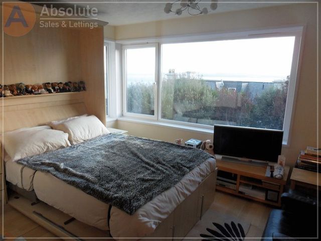  Image of 1 bedroom Apartment to rent in St. Lukes Road South Torquay TQ2 at St Lukes Road South Array Torquay, TQ2 5YQ