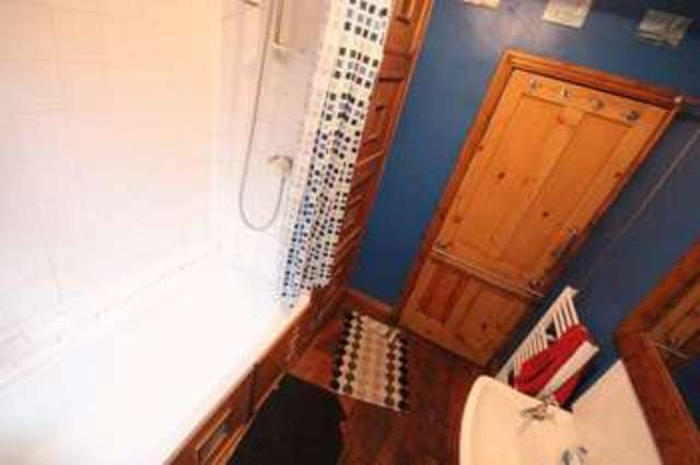  Image of 3 bedroom Terraced house to rent in St. Michaels Lane Burley Leeds LS4 at St Michaels Lane Burley Leeds, LS4 2PD