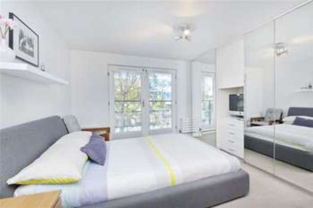  Image of 2 bedroom Flat for sale in St. Pauls Road London N1 at London  Essex Road, N1 2TH