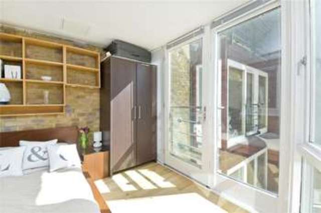  Image of 2 bedroom Flat for sale in St. Pauls Road London N1 at London  Essex Road, N1 2TH