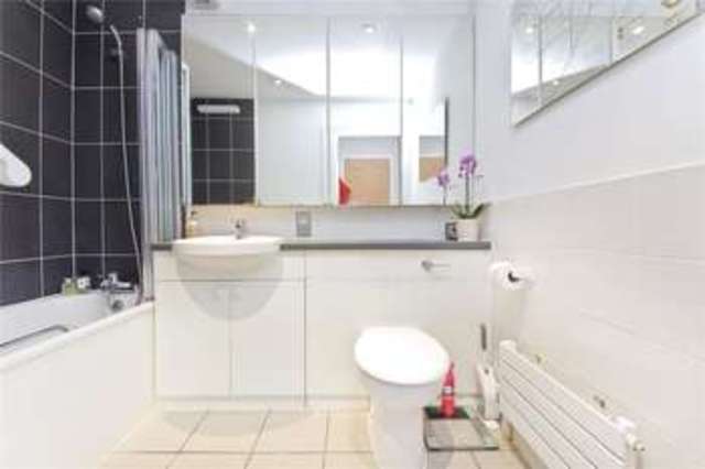  Image of 2 bedroom Flat for sale in St. Pauls Road London N1 at London  Essex Road, N1 2TH