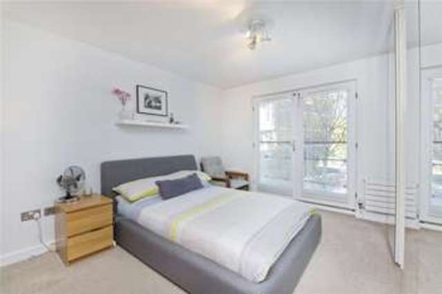  Image of 2 bedroom Flat for sale in St. Pauls Road London N1 at London  Essex Road, N1 2TH