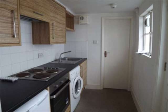  Image of 1 bedroom Flat to rent in St. Peters Place Brighton BN1 at Brighton, BN1 4SA