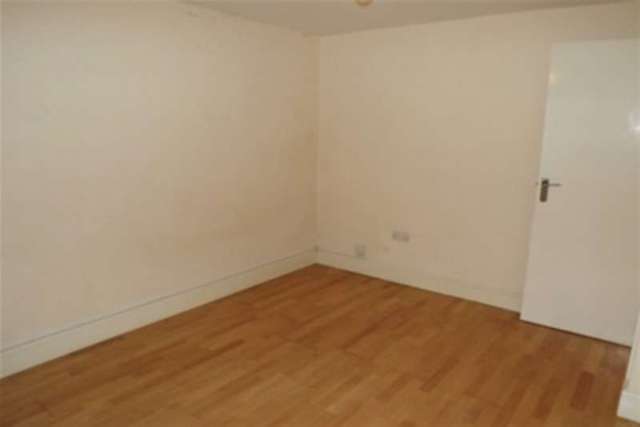  Image of 1 bedroom Flat to rent in St. Peters Place Brighton BN1 at Brighton, BN1 4SA