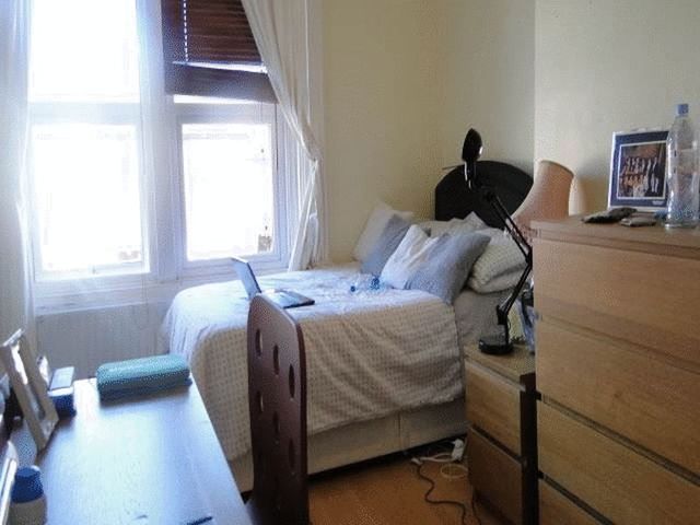  Image of 6 bedroom Detached house to rent in Stannington Avenue Heaton Newcastle upon Tyne NE6 at Stannington Avenue Array Byker, NE6 5AA
