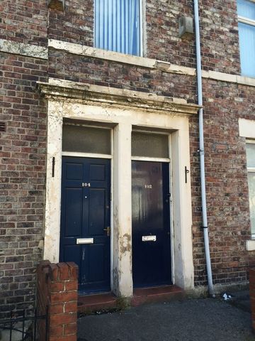  Image of 3 bedroom Flat to rent in Stanton Street Newcastle upon Tyne NE4 at Stanton Street Array Blakelaw, NE4 5LE