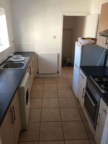  Image of 3 bedroom Flat to rent in Stanton Street Newcastle upon Tyne NE4 at Stanton Street Array Blakelaw, NE4 5LE