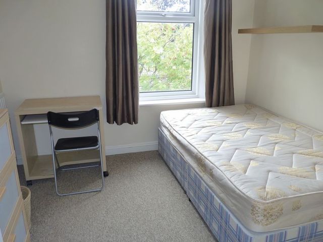  Image of 6 bedroom Flat to rent in Starbeck Avenue Newcastle upon Tyne NE2 at Starbeck Avenue Array Jesmond, NE2 1PB