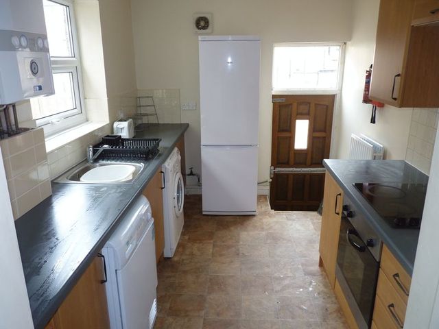  Image of 6 bedroom Flat to rent in Starbeck Avenue Newcastle upon Tyne NE2 at Starbeck Avenue Array Jesmond, NE2 1PB