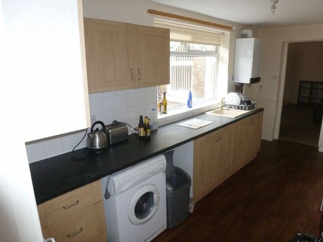  Image of 3 bedroom Flat to rent in Station Road Gosforth Newcastle upon Tyne NE3 at Station Road Gosforth Gosforth, NE3 1QD