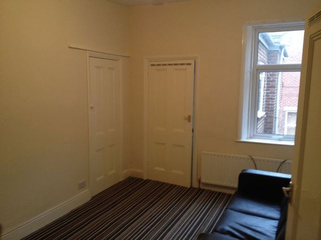  Image of 3 bedroom Flat to rent in Station Road Gosforth Newcastle upon Tyne NE3 at Station Road Gosforth Gosforth, NE3 1QD