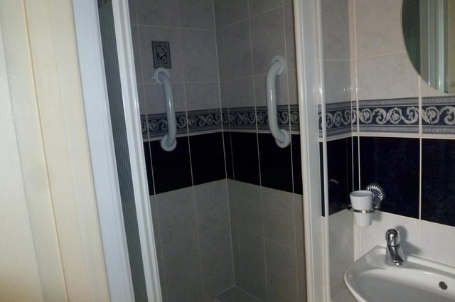  Image of 3 bedroom Semi-Detached house to rent in Stoneage Close Bognor Regis PO22 at Bognor Regis, PO22 9QN