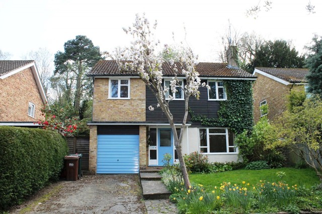  Image of 4 bedroom Detached house to rent in Stonepark Drive Forest Row RH18 at Forest Row, RH18 5DG