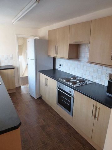 Image of 6 bedroom Detached house to rent in Stratford Grove West Newcastle upon Tyne NE6 at Stratford Grove West Sandyford Byker, NE6 5BB