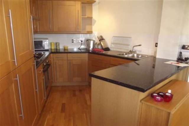  Image of 2 bedroom Flat to rent in Warren Edge Road Southbourne Bournemouth BH6 at Bournemouth, BH6 4AJ