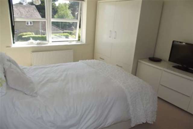  Image of 2 bedroom Flat to rent in Warren Edge Road Southbourne Bournemouth BH6 at Bournemouth, BH6 4AJ