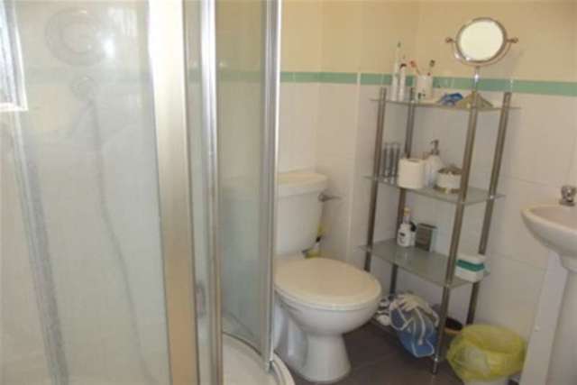  Image of 2 bedroom Flat to rent in Warren Edge Road Southbourne Bournemouth BH6 at Bournemouth, BH6 4AJ
