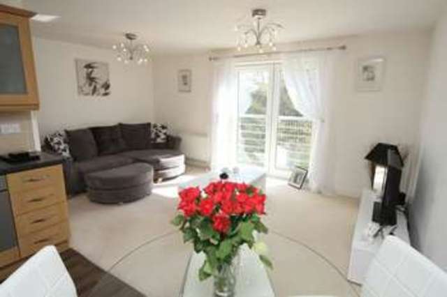  Image of 3 bedroom Flat for sale in Summit Close Kingswood Bristol BS15 at Summit Close Kingswood Bristol, BS15 9AB