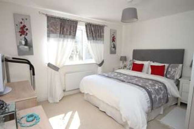  Image of 3 bedroom Flat for sale in Summit Close Kingswood Bristol BS15 at Summit Close Kingswood Bristol, BS15 9AB