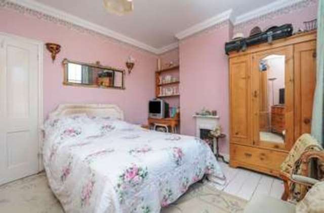  Image of 2 bedroom Terraced house for sale in Swinburne Road Abingdon OX14 at Swinburne Road  Abingdon, OX14 2HD