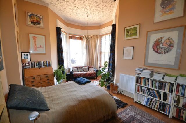 bedroom Image of 2 bedroom Flat for sale in Sydenham Hill London SE26 at Sydenham Hill London, SE26 6LS Image of bedroom