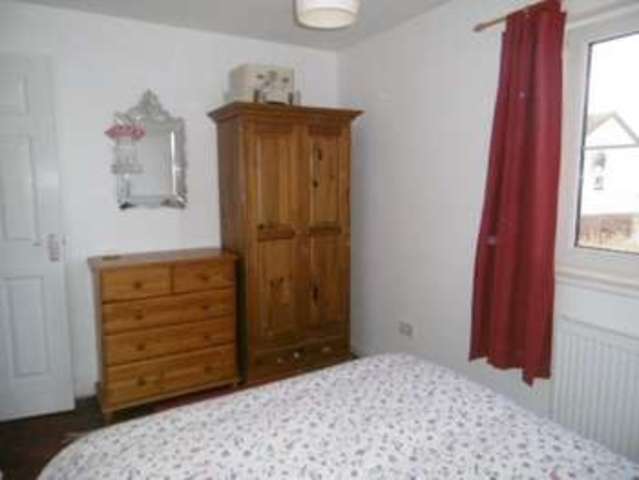  Image of 2 bedroom Terraced house to rent in Tamworth Drive Shaw Swindon SN5 at Tamworth Drive Shaw Swindon, SN5 5RQ