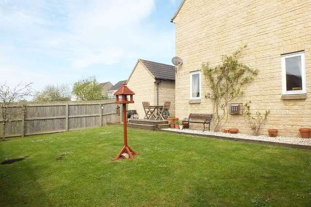  Image of 3 bedroom Detached house for sale in Oxleaze Road Tetbury GL8 at Tetbury Gloucestershire, GL8 8JR