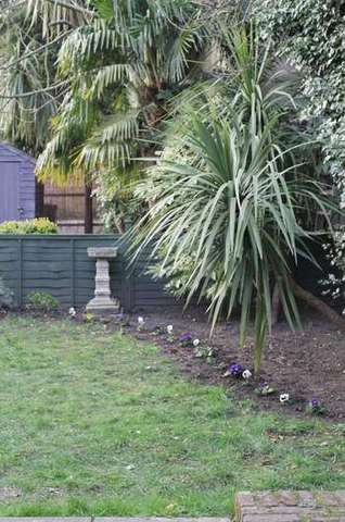  Image of 2 bedroom Flat for sale in Thames Street Sunbury-on-Thames TW16 at Thames Street  Sunbury-On-Thames, TW16 5QF