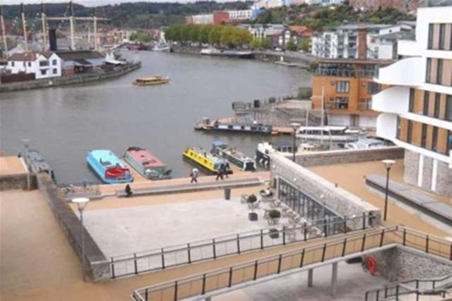  Image of 2 bedroom Flat to rent in Hannover Quay Bristol BS1 at Bristol, BS1 5JR