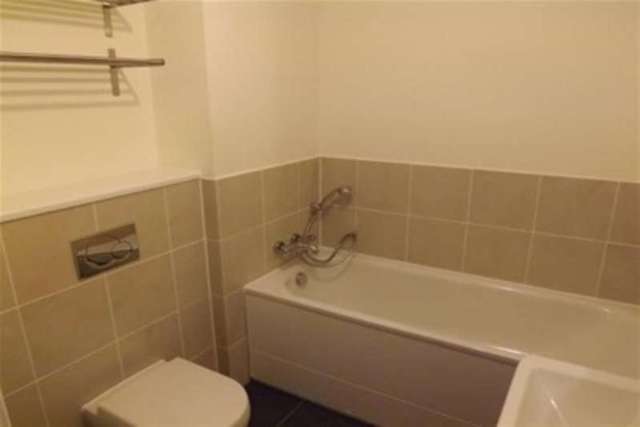  Image of 2 bedroom Flat to rent in Hannover Quay Bristol BS1 at Bristol, BS1 5JR