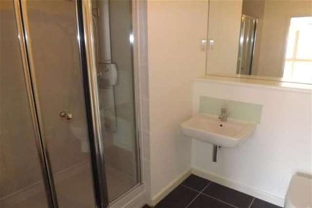  Image of 2 bedroom Flat to rent in Hannover Quay Bristol BS1 at Bristol, BS1 5JR